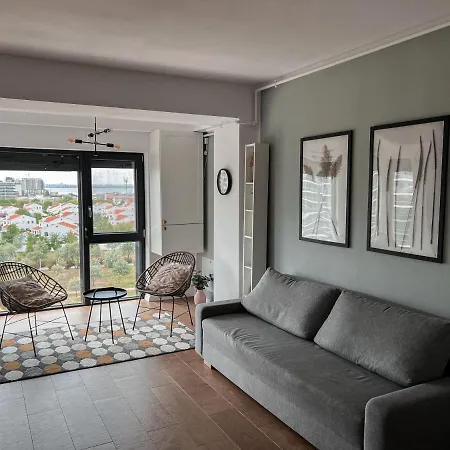 Apartment 701 District *