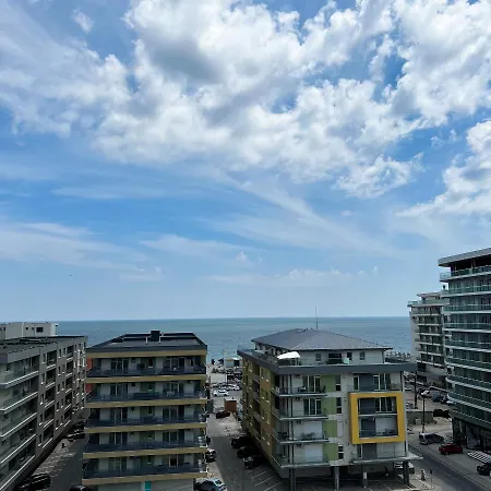 701 District Apartment *