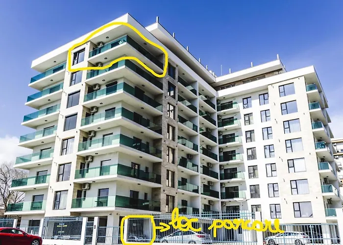 Apartment 701 District *