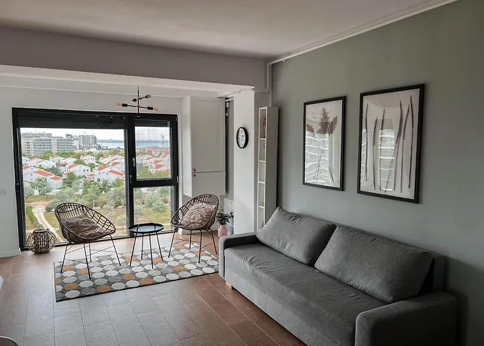 Apartment 701 District *